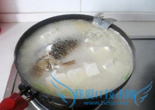 鲫鱼豆腐汤—孕妇补身子必备