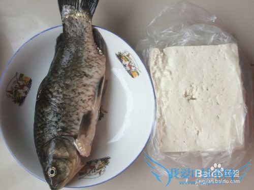 经典奶白鲫鱼豆腐汤