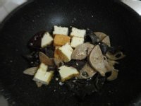 猪肝跟豆腐可以一起吃吗?