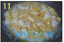 东北大酸菜炖梅肉萝卜豆腐