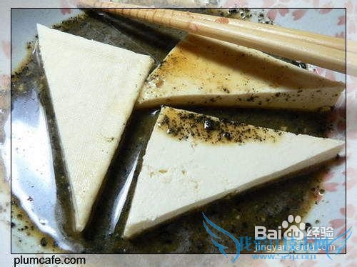 芝麻蛋煎豆腐的做法