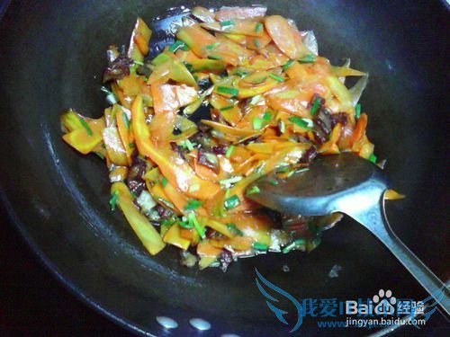 回锅肉烧红萝卜