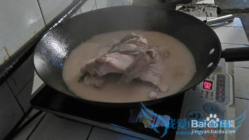如何做黑木耳鱼头豆腐