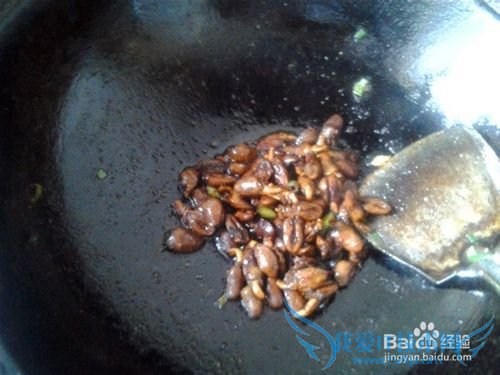 怎么做好吃的爆炒麻辣鸡心——口感鲜美劲道