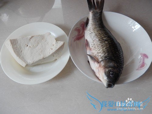 家常下饭菜:红烧鲫鱼豆腐