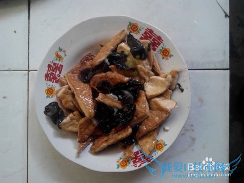 木耳炒油煎豆腐