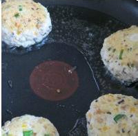 香酥豆腐饼的做法