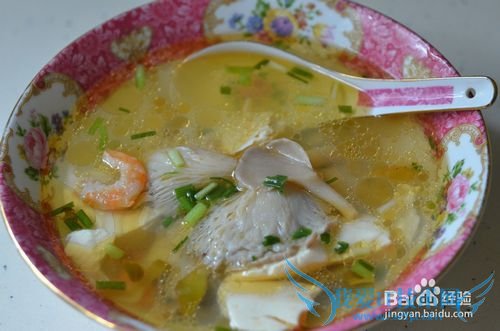 秀珍菇豆腐汤
