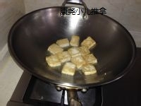 为小朋友做美味健康菜-香煎豆腐