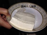 为小朋友做美味健康菜-香煎豆腐