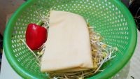 凉拌豆腐卷做法