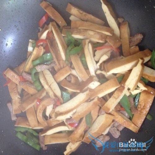 自创荤菜:卤豆干炒青红双椒肉丝