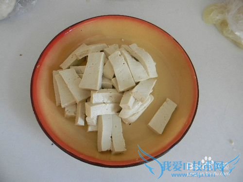 家常小炒——芹菜炒豆腐