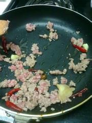 番茄肉末煮豆腐的做法