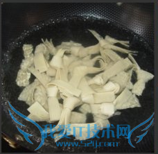 巧花心思让孩子爱上豆腐皮——彩椒炒豆腐皮结