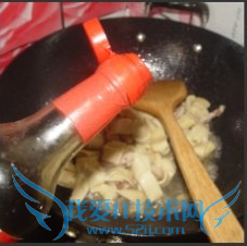 巧花心思让孩子爱上豆腐皮——彩椒炒豆腐皮结