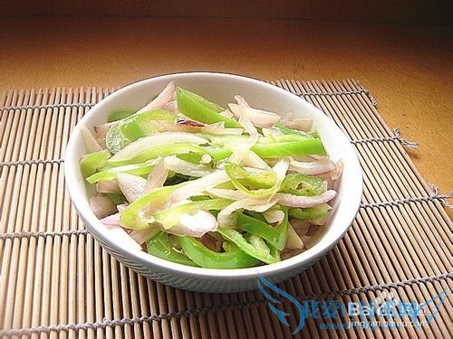 辣椒炒洋葱——舌尖上的家常味道