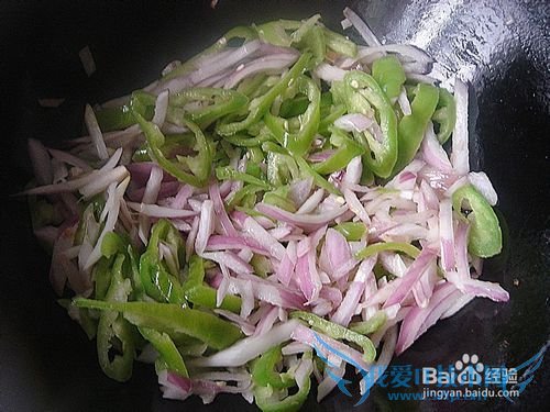 辣椒炒洋葱——舌尖上的家常味道