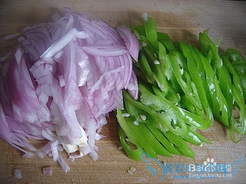 辣椒炒洋葱——舌尖上的家常味道
