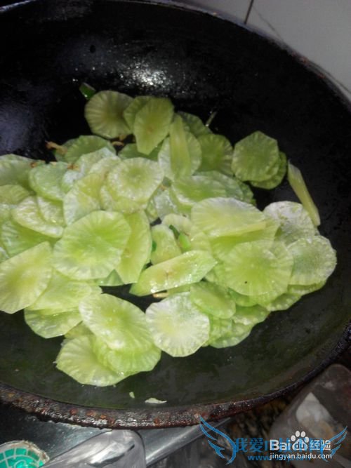 素炒蒜香青笋片