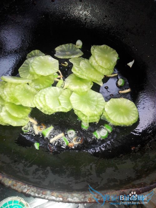 素炒蒜香青笋片