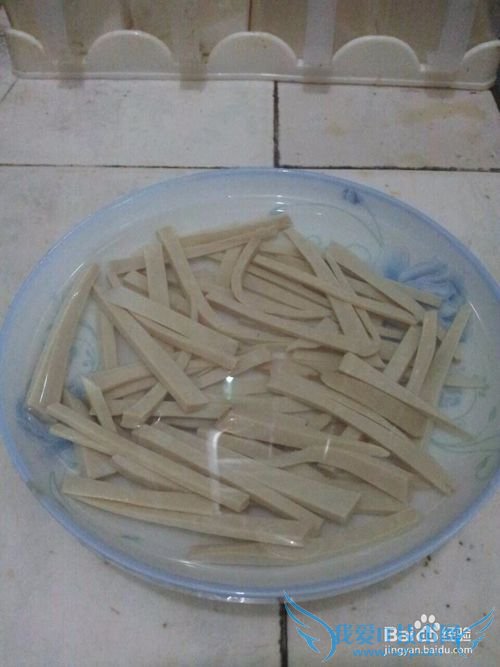 腊肉豆丝的做法