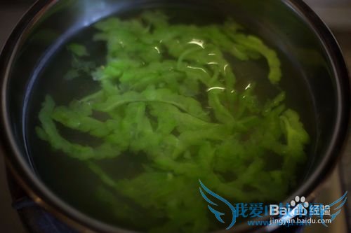 苦瓜花蛤汤的做法