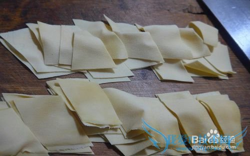 浓汤宝菜芯煮豆腐皮的介绍