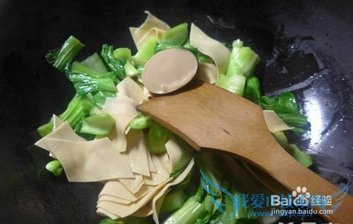 浓汤宝菜芯煮豆腐皮的介绍