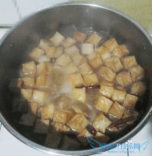 卤鱼豆腐零食的做法