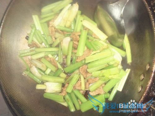如何制作芹菜炒肉