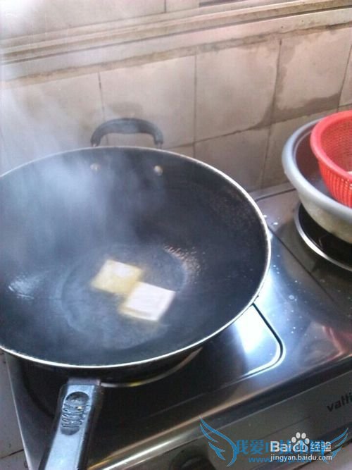 怎样制作美味的腊肉炖豆腐火锅?