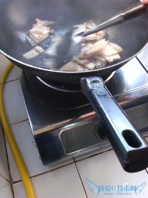 怎样制作美味的腊肉炖豆腐火锅?