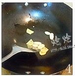 吃豆腐象吃肉一样过瘾——秘制豆腐炸五花肉煲