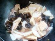 木耳烧豆腐的做法