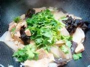 木耳烧豆腐的做法