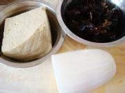 木耳烧豆腐的做法