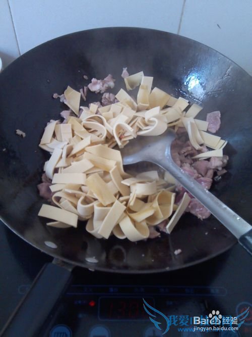 肉炒干豆腐辣椒