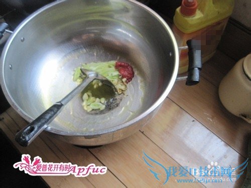 青青白白------炒豆腐黄瓜