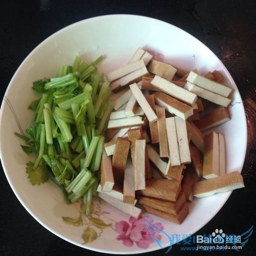 芹菜榨菜干子肉丝