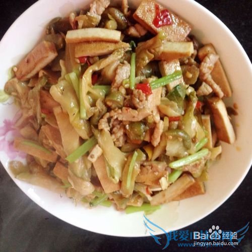 芹菜榨菜干子肉丝