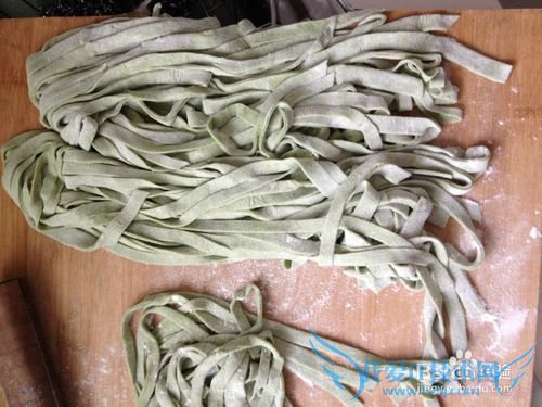 家常味--菠菜面