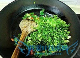 雪菜炒豆腐皮的做法