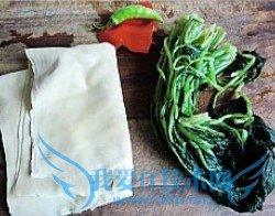 雪菜炒豆腐皮的做法