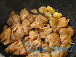 三杯鸡烧茭白笋