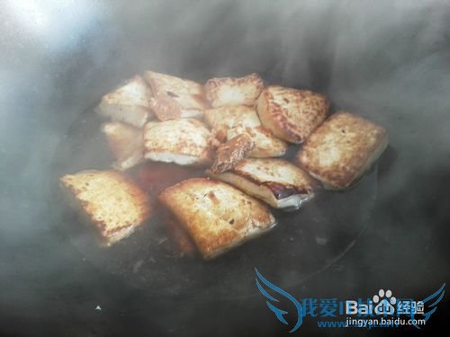 如何做红烧辣子豆腐(过年红烧辣子豆腐怎样加工