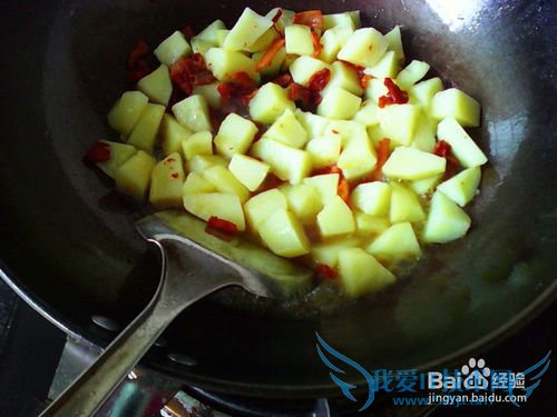 蒜香干椒土豆块