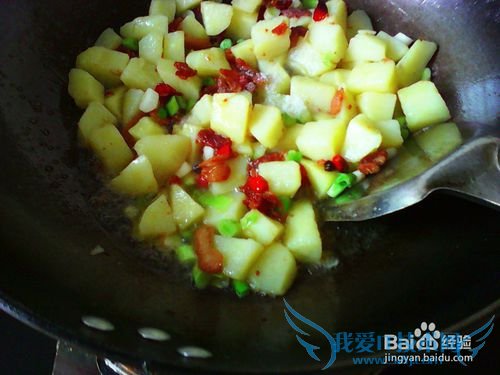 蒜香干椒土豆块