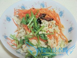 炝拌豆腐丝的最新做法