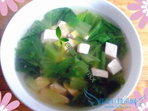 怎么做豆腐生菜葱花解腻汤